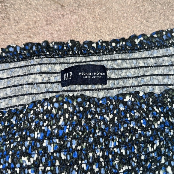 GAP Smocked Floral Cropped Top 💋 - Picture 2 of 3